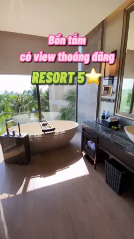 Cái view buồng tắm xỉu up xỉu down lun á! #travip #LearnOnTikTok #yeumaybay