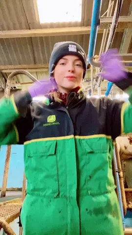 Overalls to big for me #argi #youngfarmer #countrylife #farminguk #agrigirl #farmerlife #dairyfarming #countrygirl #calves