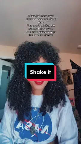 Reply to @hannabis17 welcome to 6th grade #simlish #thesims #shakeitmetrostation