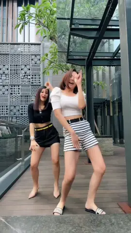 Hitam kalem, putih lincah.. pilih mana? 🤣