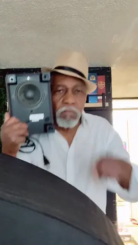 #abuelowhiskey #tiktoker #colombiano #viejos #abuelos