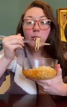 guess how much Tabasco I put in this #ramen #vegetarian #bigbites #mukbang