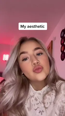 I ❤️ rainbows she loves depressing things😂 #bestfriendscheck #aesthetic #bestfreind