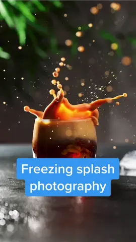 Creating cool splash shot 📸 tip: fast shutter speed & big ice cube 🧊 #bts #splashphotography #freezeframe #photoshoot #foodphotography #photomagic