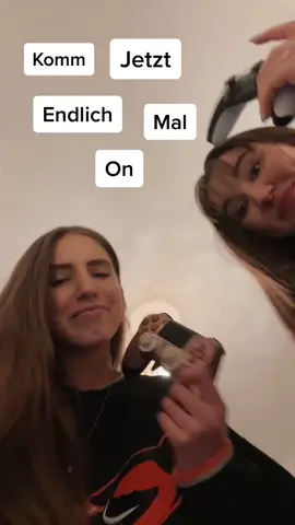 @marylouwiththegummishoe 🤍 #gaming #GamerGirl #callofduty #coldwar #blackops