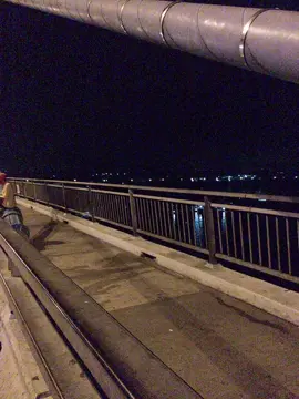 Cảnh đêm ở cầu ☺️
