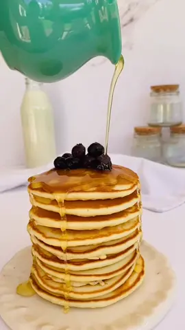 La cara de dormido viene con la receta #pancakes #Receta #foryou #rikiriki