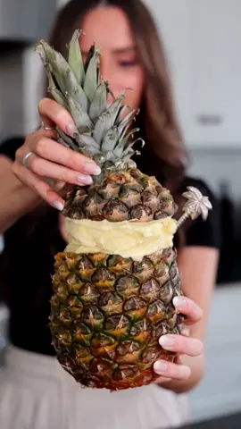 PINEAPPLE DOLE WHIP! 💛🍍 so easy to make at home and it’s vegan! #dolewhip #pineapple #vegan #foodtiktok #tiktokfood #healthy #disney #icecream