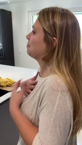 Je crois qu’elle commence à ne plus avoir de voix 🤣🖐🏼