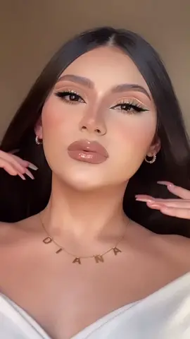 Me divertí haciendo este tiktok😜🤎 ig:montoyadiana_ #makeup #tutorials #fyp #foryourpage #mua #makeupartist