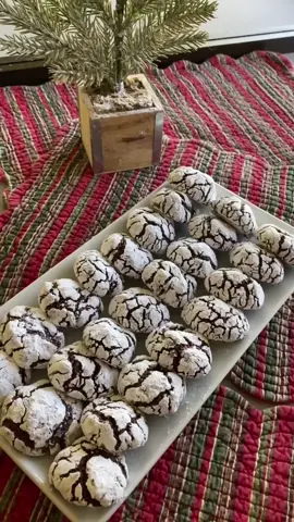𝘊𝘩𝘳𝘪𝘴𝘵𝘮𝘢𝘴 𝘤𝘩𝘰𝘤𝘰𝘭𝘢𝘵𝘦 𝘤𝘳𝘪𝘯𝘬𝘭𝘦𝘴🎄🎁COUNTDOWN: 274 days☃️❄️#christmas #baking #foryou  #snow #new #viral #foryoupage
