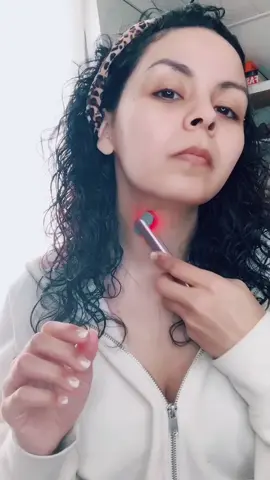 I tried out the sola wave advanced skincare wand ✨✨✨￼ soo nice! #solawave #skincare #BeautyReview #skincarewand #redlighttherapy