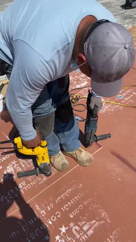 #ruferoschingones #ruferos #roofing #dewaltpowertools #onhold #roofingconstruction