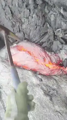 Here we see a geologist's POV of how they collect lava samples from a volcano in Hawaii 😲🙌 #Tech #uniladtech