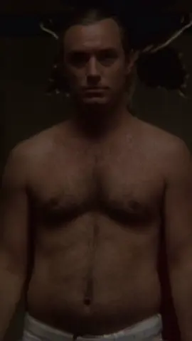 🙏🏻  #livewallpapers #джудлоу #молодойпапа #эдит