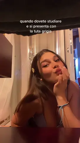 abbastanza cringe #foryou #foru #andiamoneiperte #BeUnited #perimieifan #neiperte #fyp #perte