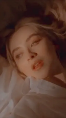 𝐏𝐚𝐫𝐢𝐬 - 𝐒𝐚𝐛𝐫𝐢𝐧𝐚 𝐂𝐚𝐫𝐩𝐞𝐧𝐭𝐞𝐫 @sabrinacarpenter #sabrinacarpenter #paris