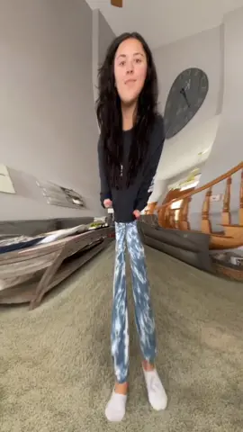 Feeling skiiiinnnyyy #YasClean #chachacha #dancer #skinnyashell #funnytiktok lol