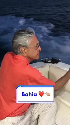 “Bahia, fonte mítica, encantada. Expande o teu axé, não esconde nada...” 🎶 #tbt na Bahia de Todos os Santos ❤👈🏼 Nesse momento, #FiqueEmCasa! #fyp