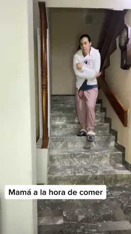 Mamá a la hora de la comida// insta:leal__stephany #fyp #comedia