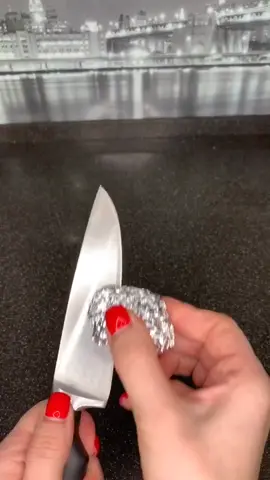 #лайфакотиришкиs #лайфаки #лайфакидлядома #лайфхак #заточканожей #заточитьножи #точимножи #точимнож #точилкадляножей #ножницы #ножиручнойработы
