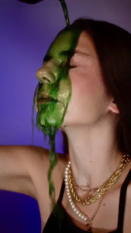 Liquid paint photoshoot 🐸 #pinterestideas #photoshootideas