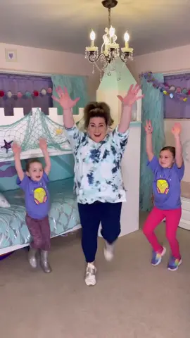 Happy 20th Birthday @kidzbop ! Who wants to join our dance party?! #KBAmbassador #Umbrella #KIDZBOPTurns20