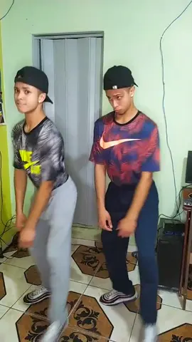 Vcs não sabem o tanto que rimos antes de gravar😂😂🎶 #dancarinos #dance #comediahumor #comedian #gemeos