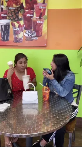 Cuando te llama el tóxico 😂 #latina #mamaehija #familia #mangonada #fyp #parati #yporesonoquierosabermasdeti #viral #htx #comedia #toxica #toxico #fy