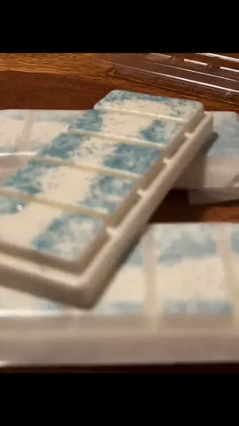 Hi please follow #fyp #following #waxmelts
