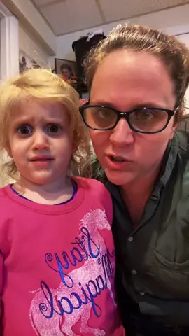 #soadorable #daughter #haha #funny #mom #dad #parent