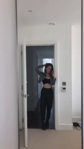 LSE 2nd year🤣 #london #asian #uni