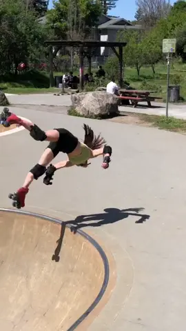can’t stop won’t stop #moxi #moxirollerskates #rollerskating #parkskating #rollerskates #moxiskates  #cib #circus #skatepark #fyp #JustAddBriskZero