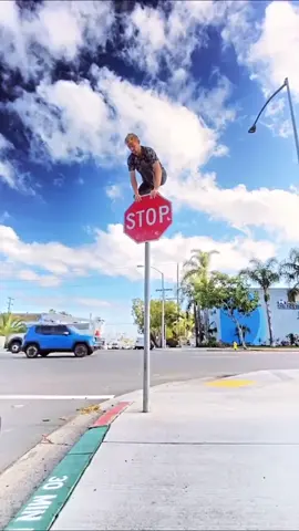Wait for it... (via Moderntarzan/IG) #climbing #bouldering #climb