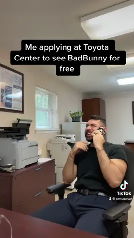 BAD BUNNY 😩 #houston #fyp #foryoupage #parati #badbunny #thestruggle #malditaporbreza @samupalvar