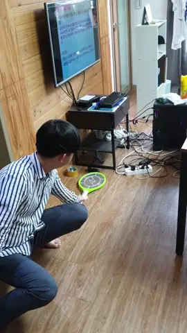 나방한테 집을 뺏겼다 #fyp #나방 #memes #funny #xyzbca #foryoupage