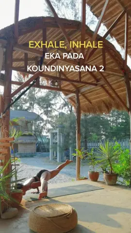 Let's flow this Summer 💯 #summershred #tiktokskwela #startstrongwithtiktok #workoutwithme #LikeAFilipina #yoga #asana #yogini #yogateacher #yogalove