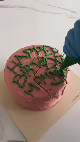 would you like to have this, potterhead? #harrypotter#cakedecoration#birthdaycake