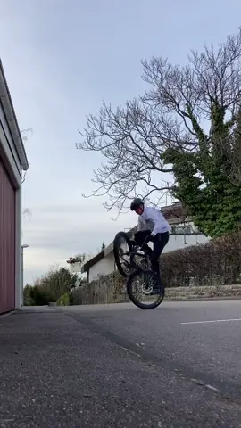 It took a while 😂😁.  #triplefootjamwhip #footjamwhip #trialfail #streettrial #fds