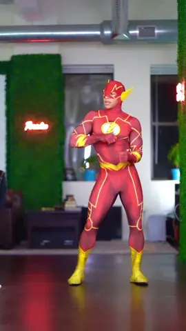 This trend as The Flash ⚡️#theflash #cosplay #dccomicsuniverse