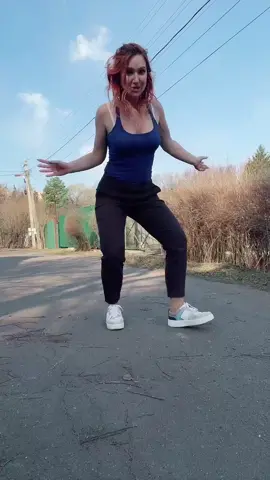 Сегодня снимала Поли 3 образа для поздравлений, что-то прямо утомило меня 🙈