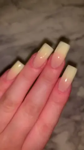 #glitterbels #acrylics #acrylicnails #nailtutorial #nailsart #ombre #RayBanElevatorDance #fyp