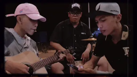 “biển cả và bầu trời, vô tận và thẳm xanh. nếu cậu là chim, tôi xin không luyến tiếc bầu trời; nếu cậu là cá, tôi hứa không si tình biển cả” #badia ❤