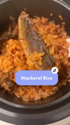 This is a #budgetmeal made completely in #ricecooker #mackerel #rice #spicy #foodontiktok #tipsandtricks #homecook #EasyRecipe #athomecooking #save💰