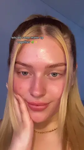 ad. using the new @xxrevolution XX Cloud shadow palette 🦋 how gorgeous are the pastel shades!!✨🥰 #xxrevolution