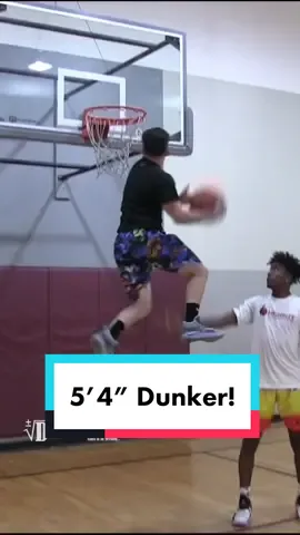 @andrew.mcfly is only 5’4”! #dunkademics #dunk #dunkcontest #basketball