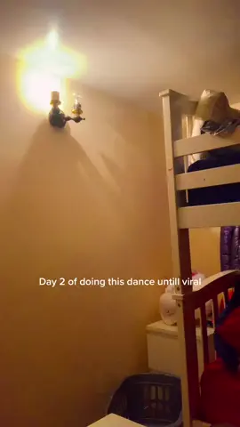 #uk#girl#indie#glasses#oop#buckethat#dance day 2 well week 2 any way 💎