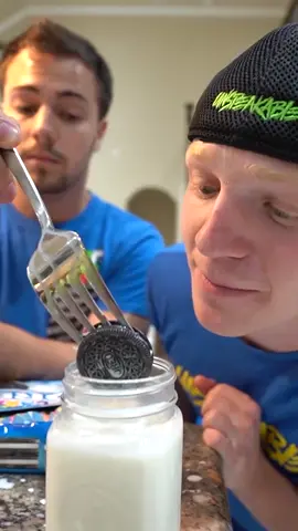 Oreo Life Hack! 🥛 #fyp #foryou #foryoupage #youtube #oreo #LifeHack