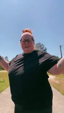 Please tell me I’m not the only one that does this 😅 #dancing #TikTokGGT #rythm #weightlossjournal #fattofit #fitnesstok #weightlossdance
