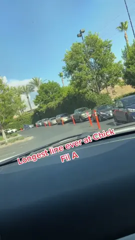 #TikTokGGT #OneStepCloser #line #longestline #chicken #chickfila #food #hungry #OhNo #noway